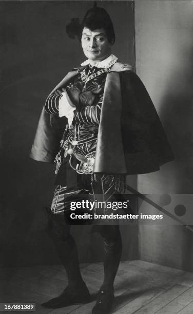 Austrian actor Josef Kainz as Mephisto in "Faust" by Johann Wolfgang Goethe. Burgtheater. Vienna. About 1900. Photograph by Adolf Bernhard. Der...