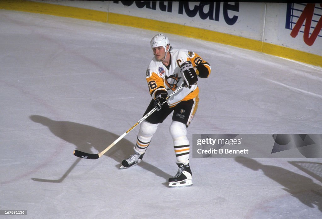 1992 Stanley Cup Finals - Game 1: Chicago Blackhawks v Pittsburgh Penguins