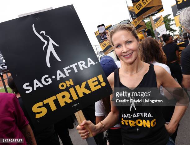 Josie Davis attends the SAG-AFTRA Los Angeles Solidarity March and Rally on September 13, 2023 in Los Angeles, California. Members of SAG-AFTRA and...