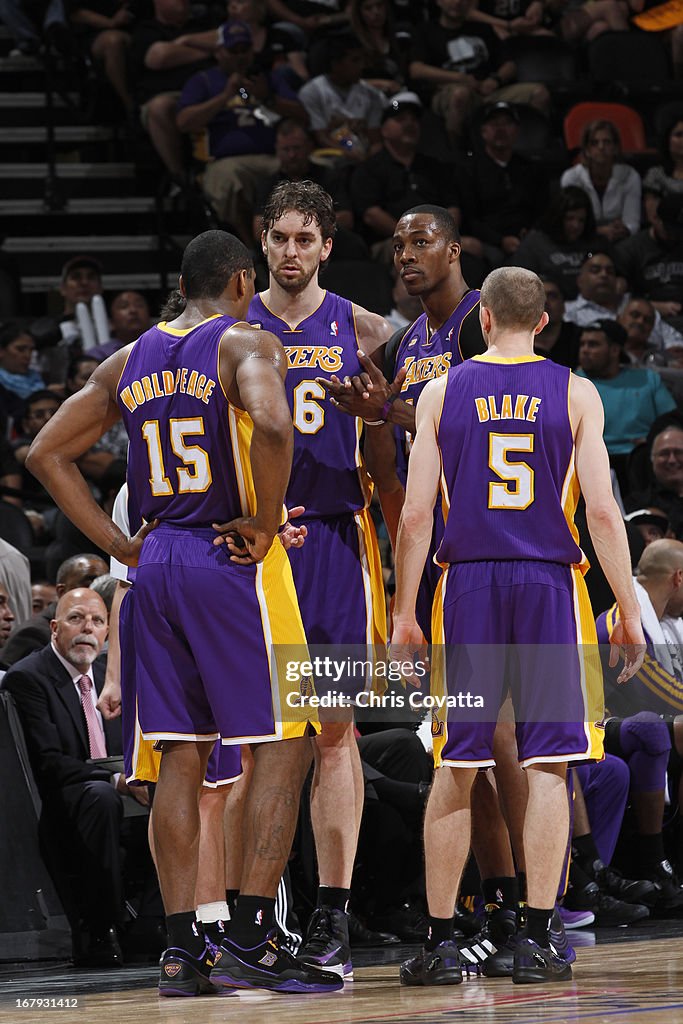 Los Angeles Lakers v San Antonio Spurs