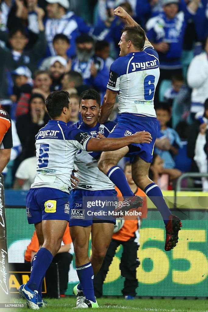 NRL Rd 8 - Bulldogs v Wests Tigers