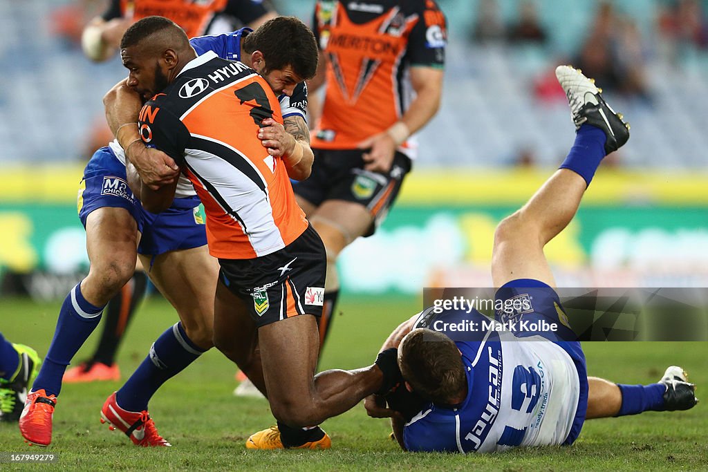 NRL Rd 8 - Bulldogs v Wests Tigers