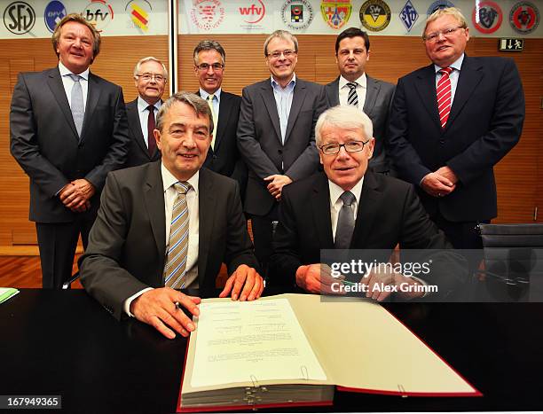 President Wolfgang Niersbach and Reinhard Rauball , President of the German League Association, pose with Harald Strutz, Horst R Schmidt, Helmut...