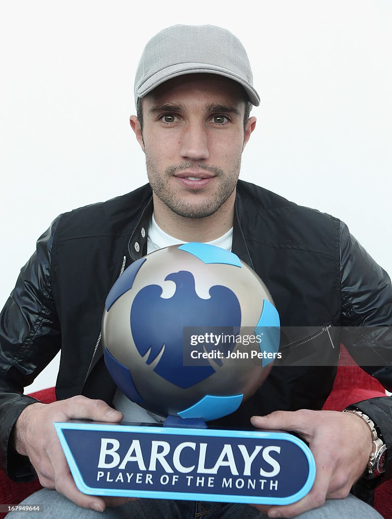 Robin Van Persie Named Barclays Player of the Month for April 2013