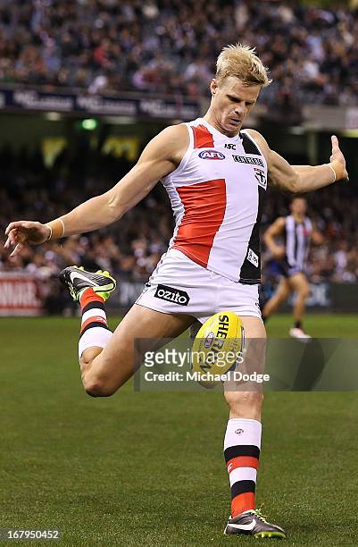 Nick Riewoldt of the Saints kicks the ball during the round six AFL match between the Collingwood Magpies and the St Kilda Saints at Etihad Stadium...