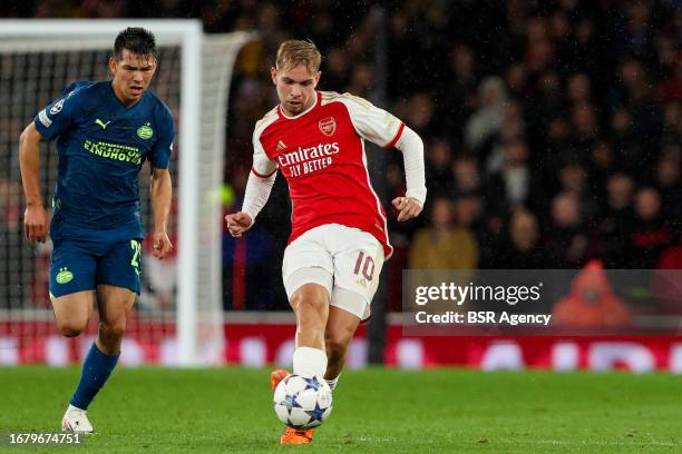 Emile Smith Rowe of Arsenal in action during the UEFA Champions League Group B match between Arsenal and PSV at Emirates Stadion on September 20,...