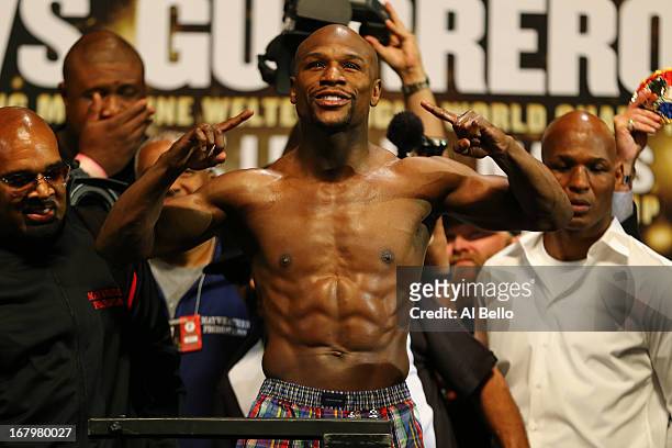Floyd Mayweather weighs in at 146 pounds for his fight against Robert Guerrero for the WBC and Vacant Ring Magazine Welterweight titles at the MGM...
