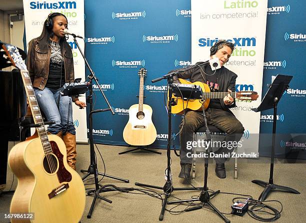 Spanish singer/songwriter Alejandro Sanz visits the SiriusXM studios for "SiriusXM's ICONOS" on May 3, 2013 in New York City.