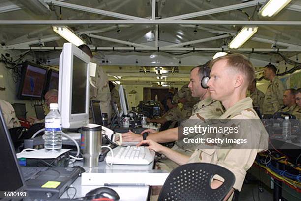 Soldier Monitor System 66 Deployable Headquarters Stock Photos, High-Res Pictures, and Images ...