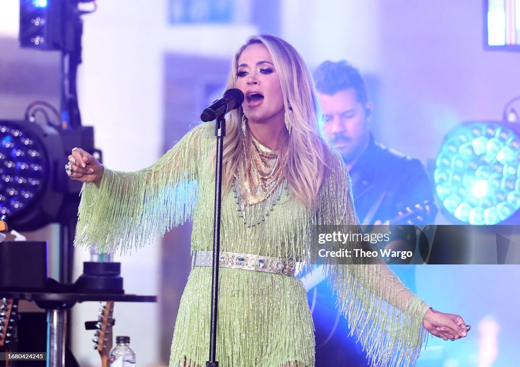 Carrie Underwood Performs On NBC's "Today" at Rockefeller Plaza on(03)