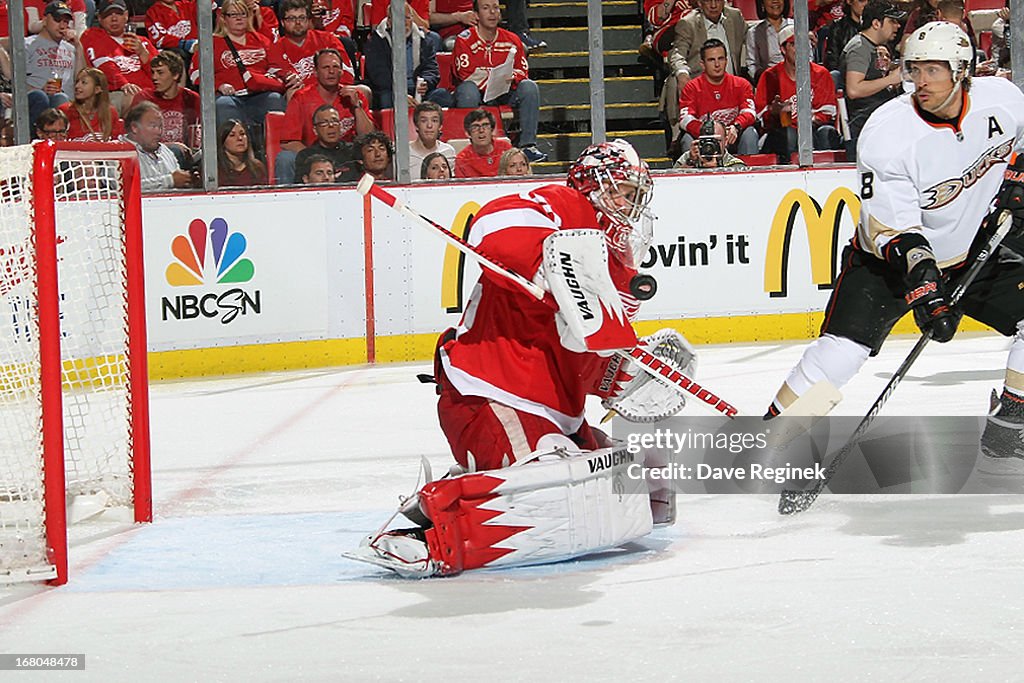 Anaheim Ducks v Detroit Red Wings - Game Three