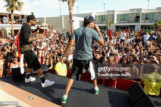 Recording artist's Method Man and Redman perform during Ditch Weekend at the Palms Pool & Bungalows at the Palms Casino Resort on May 4, 2013 in Las...