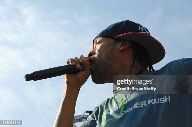 Recording artist Redman performs during Ditch Weekend at the Palms Pool & Bungalows at the Palms Casino Resort on May 4, 2013 in Las Vegas, Nevada.