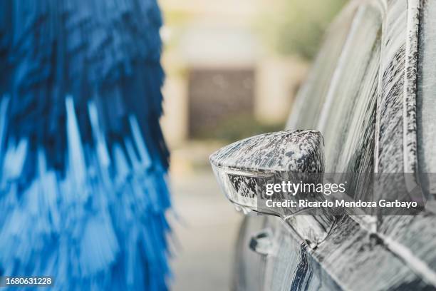 sudsy car revival - car wash brush fotografías e imágenes de stock