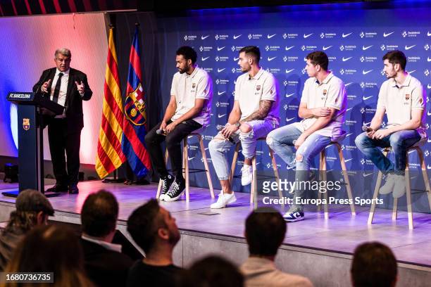 Joan Laporta, President of Fc Barcelona, Dario Bruzuela, Joel Parra, Jabari Parker and Willy Hernangomez during the presentation of Dario Bruzuela,...