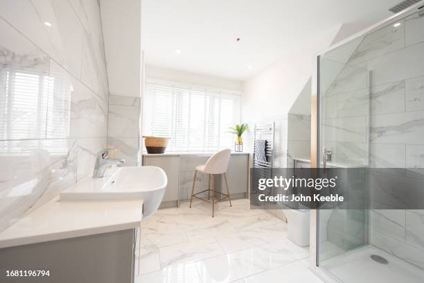 property interiors - bathroom stock pictures, royalty-free photos & images