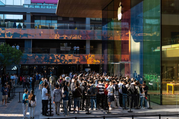 CHN: Apple IPhone 15 Begins Sale In Beijing