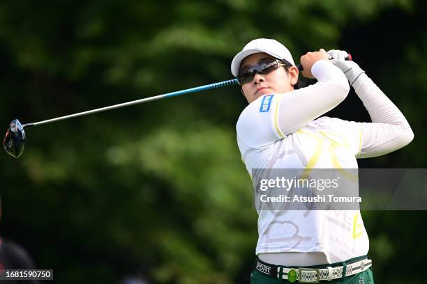 Fumika Kawagishi of Japan hits her tee shot on the 3rd hole during the first round of 54th SUMITOMO LIFE Vitality Ladies Tokai Classic at Shin Minami...