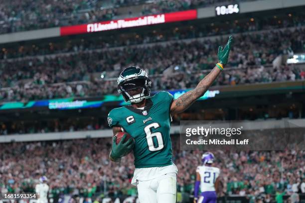 DeVonta Smith of the Philadelphia Eagles celebrates after scoring a 63-yard receiving touchdown during the third quarter against the Minnesota...