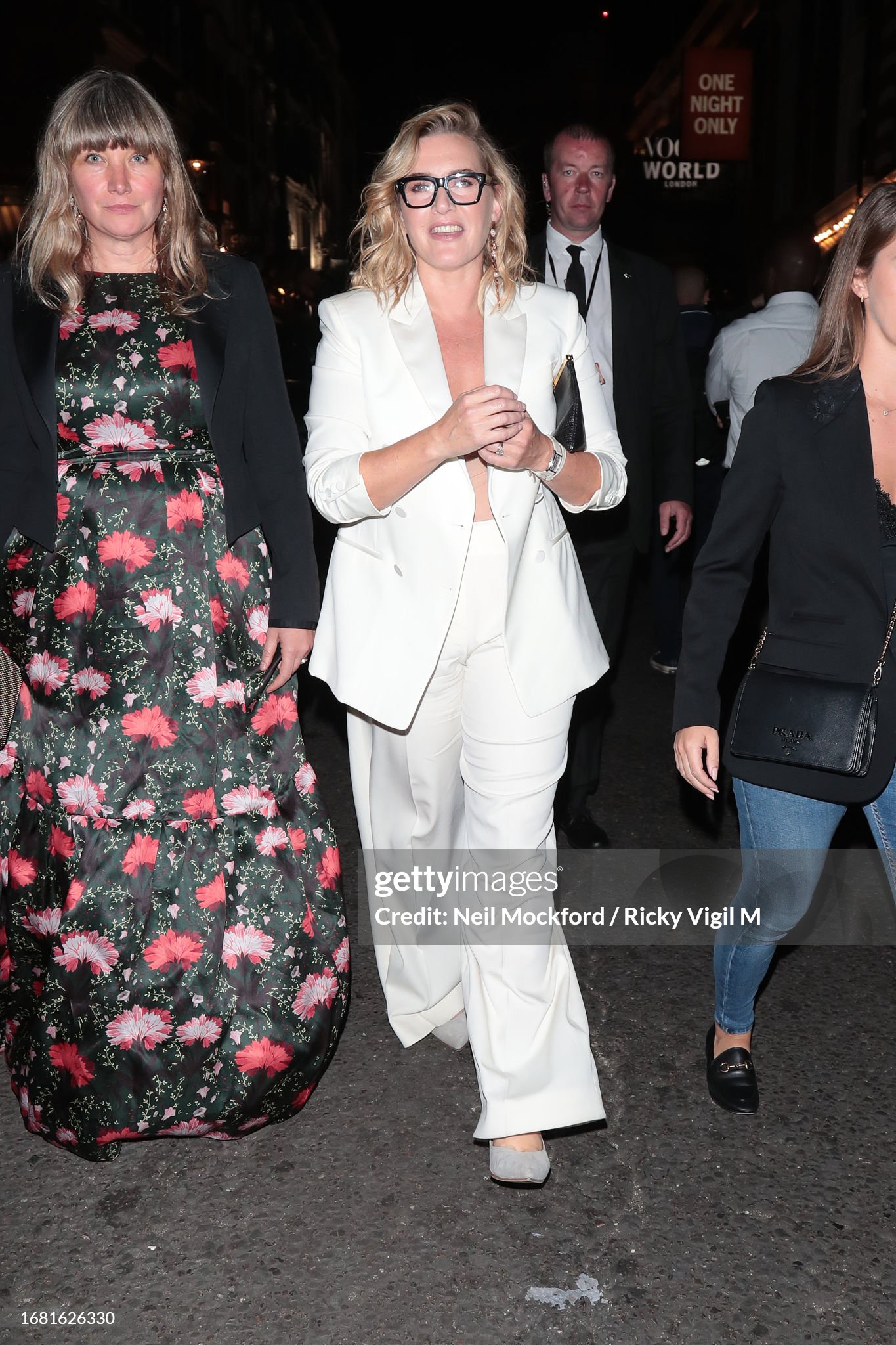 kate-winslet-seen-leaving-vogue-world-lo