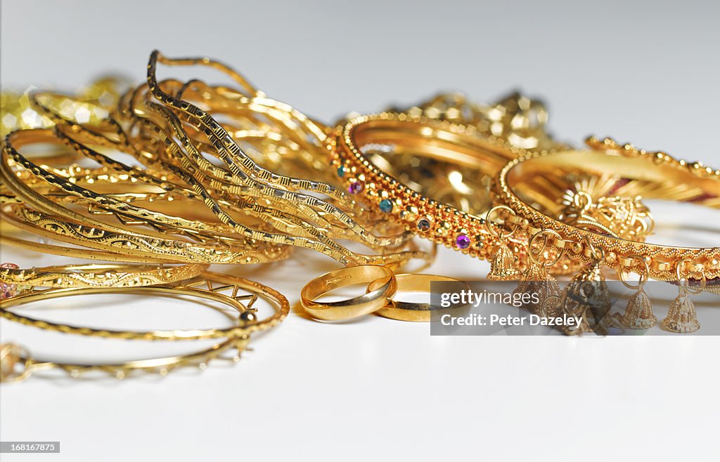 Recession/Recycling gold jewellery