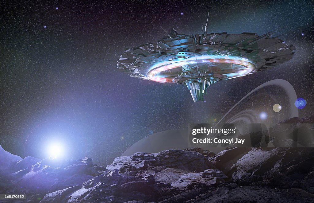 UFO / Flying Saucer / Alien Spaceship