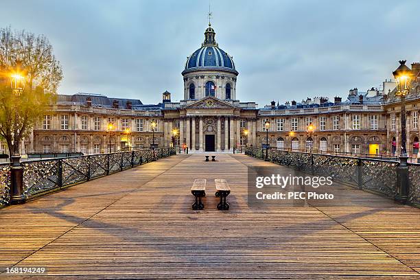 institut de france (académie française) from pont - pont de paris stock pictures, royalty-free photos & images