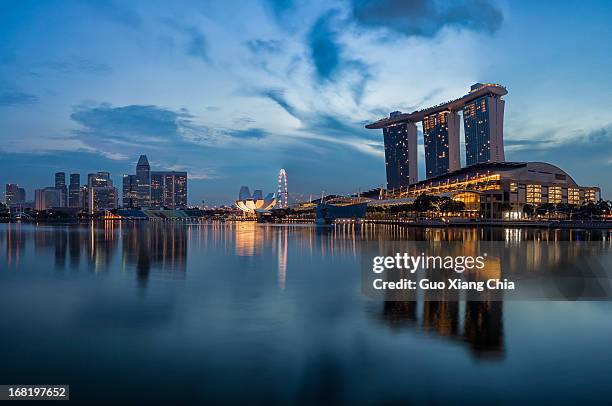 marina bay sands, singapore - marina bay sands stock pictures, royalty-free photos & images