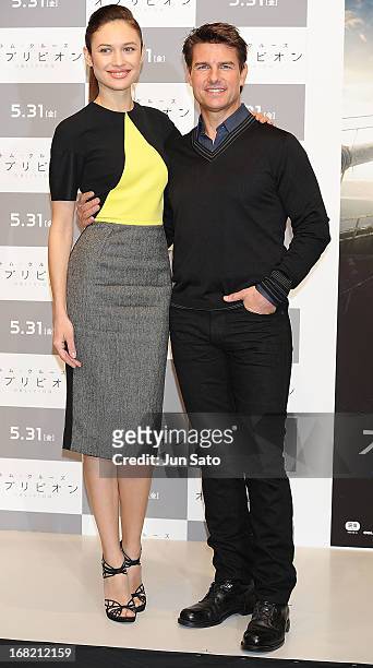 Tom Cruise and Olga Kurylenko attend the 'Oblivion' press conference at Ritz Carlton Tokyo on May 7, 2013 in Tokyo, Japan. The film will open on May...