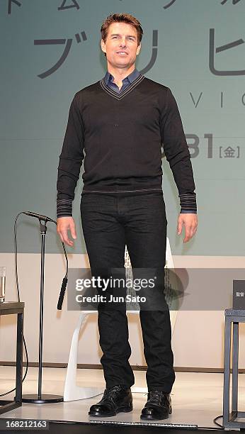 Tom Cruise attends the 'Oblivion' press conference at Ritz Carlton Tokyo on May 7, 2013 in Tokyo, Japan. The film will open on May 31 in Japan.