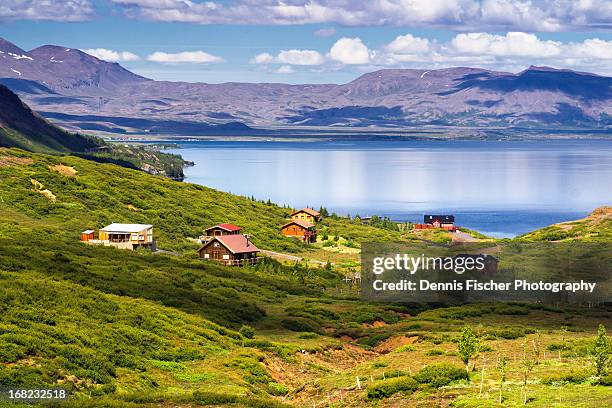 iceland lake view - lake thingvallavatn stock-fotos und bilder