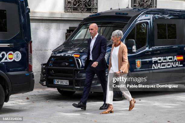 Former Spanish football federation president Luis Rubiales and lawyer Olga Tubau leave Spain's National High Court on September 15, 2023 in Madrid,...