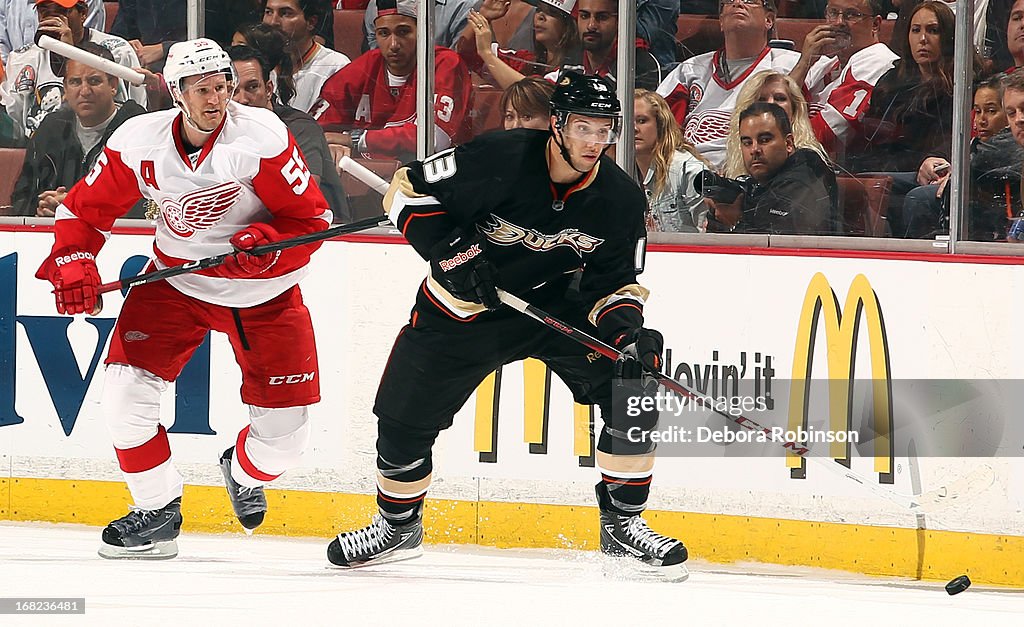 Detroit Red Wings v Anaheim Ducks - Game One