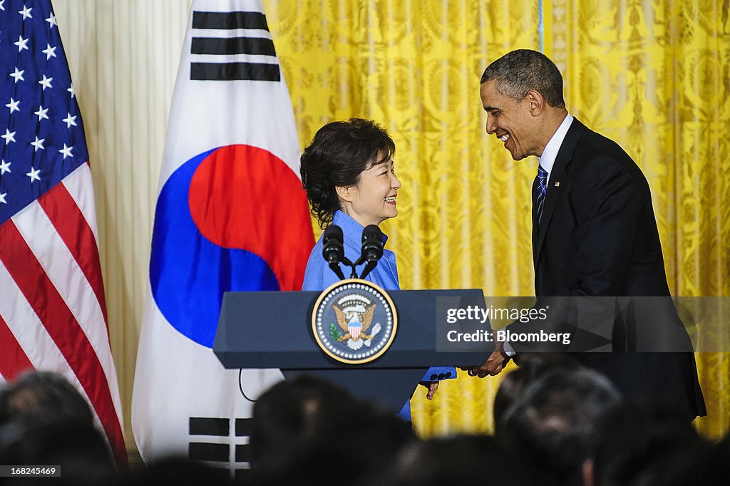 Obama And South Korean President Park Geun-hye Meet, Hold Joint News Conference