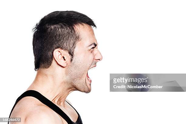 profilo di un uomo urlando con tutte le sue forze - gridare foto e immagini stock