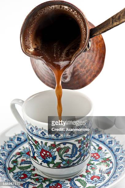sirve café turco - turkish coffee fotografías e imágenes de stock