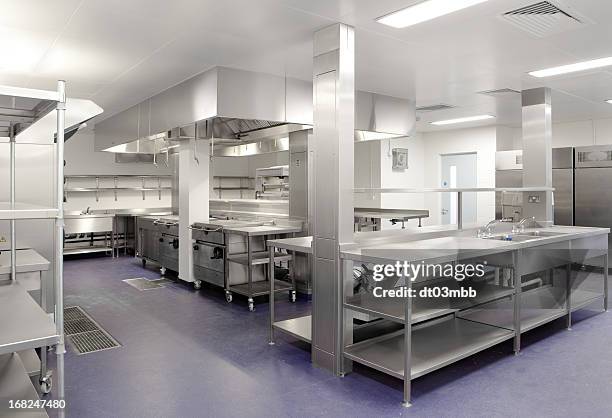gewerbliche küche - gewerbliche küche stock-fotos und bilder