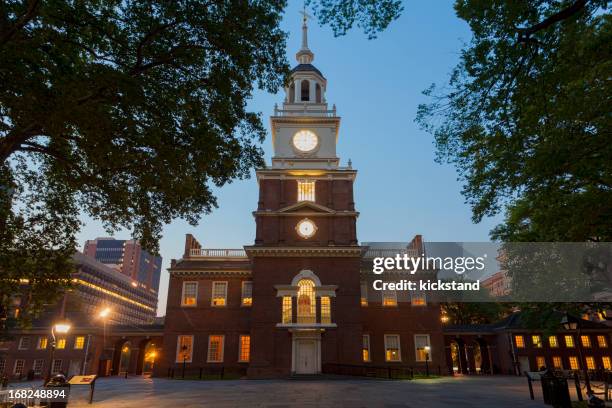 independence hall - independence hall philadelphia stock pictures, royalty-free photos & images