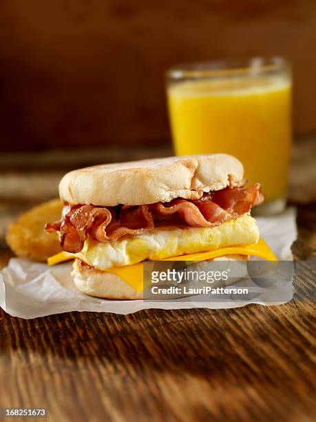 bacon and egg breakfast sandwich - english muffin stock pictures, royalty-free photos & images
