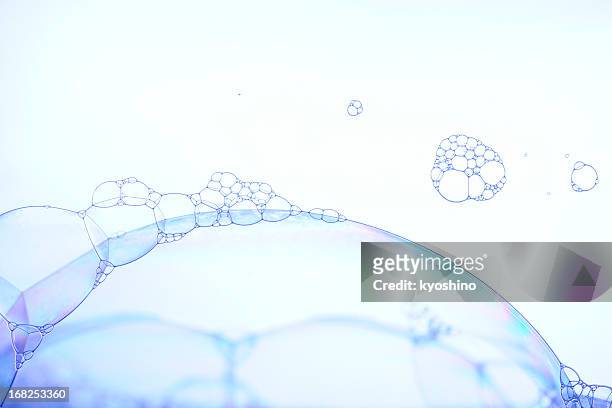 blue tinted image of soap bubbles - soap sud 個照片及圖片檔