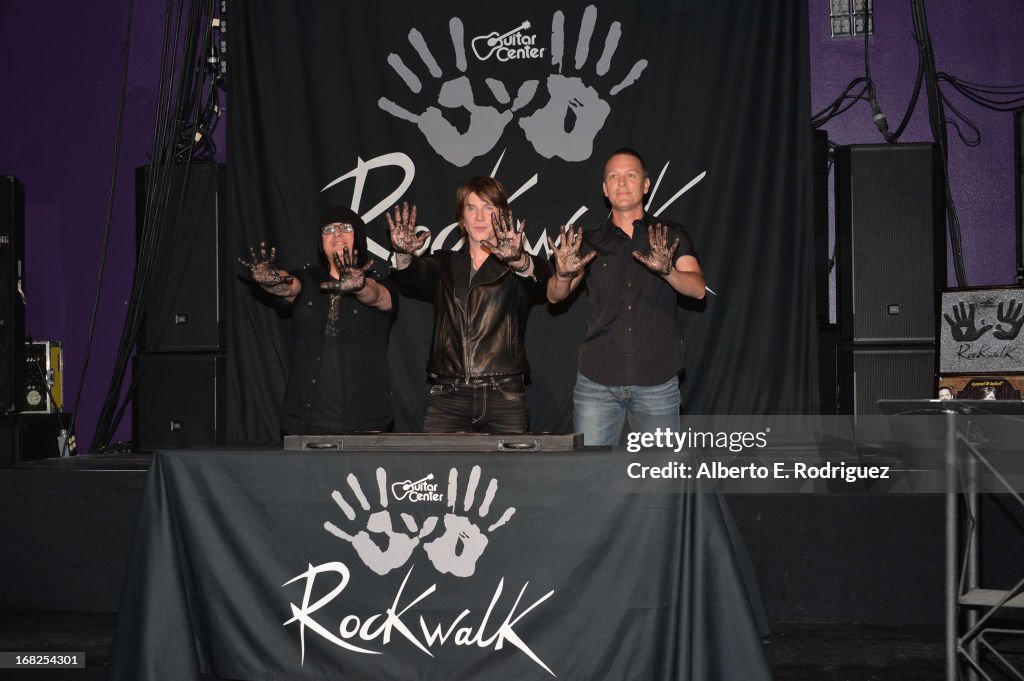 Goo Goo Dolls Inducted Into Guitar Center's RockWalk