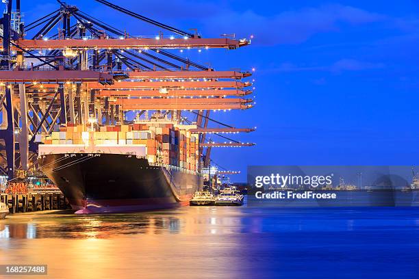 container terminal and cargo ship - hamn bildbanksfoton och bilder