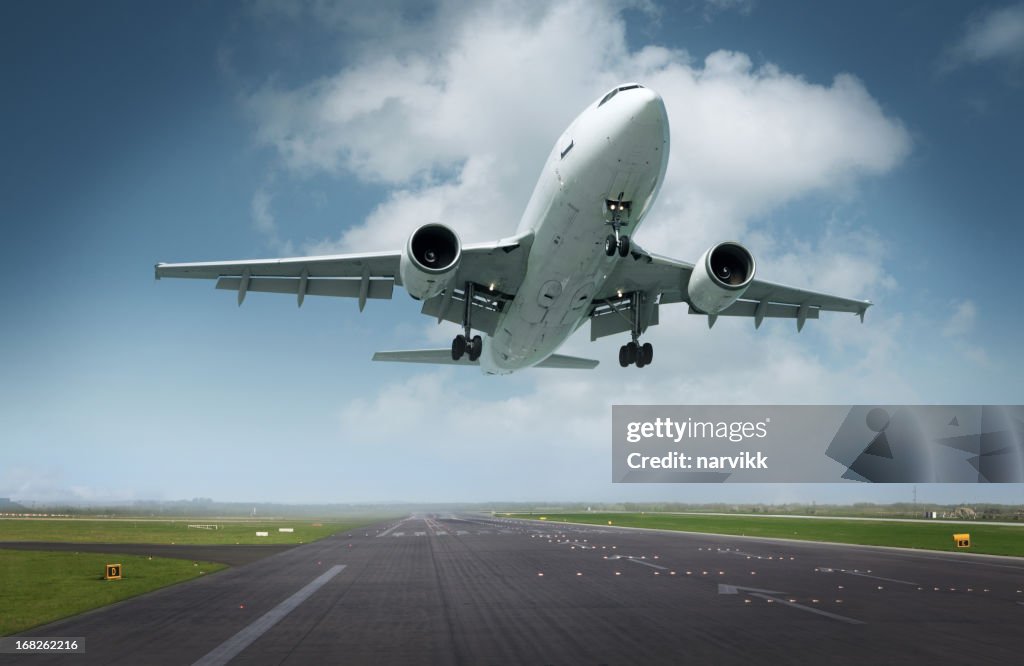 Airplane Landing