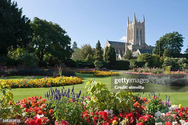 bury st edmunds cathedral und das abbey gardens - suffolk stock-fotos und bilder