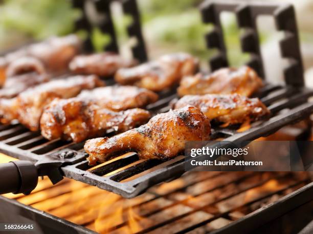 bbq chicken wings - chicken thighs stock-fotos und bilder