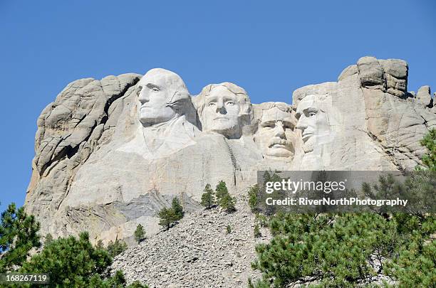 mount rushmore national monument - mount rushmore stock pictures, royalty-free photos & images