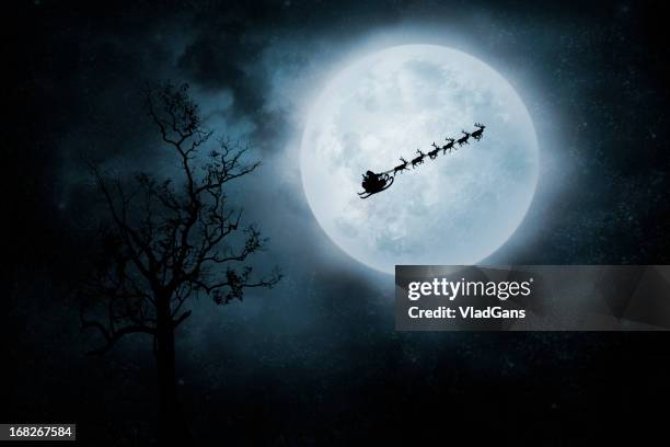 weihnachten-flug - santa stock-fotos und bilder