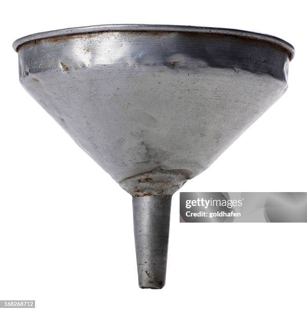 funnel feita de alumínio - funil utensílio de cozinha - fotografias e filmes do acervo