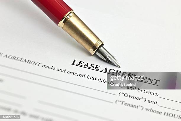 lease agreement - real estate law stock pictures, royalty-free photos & images