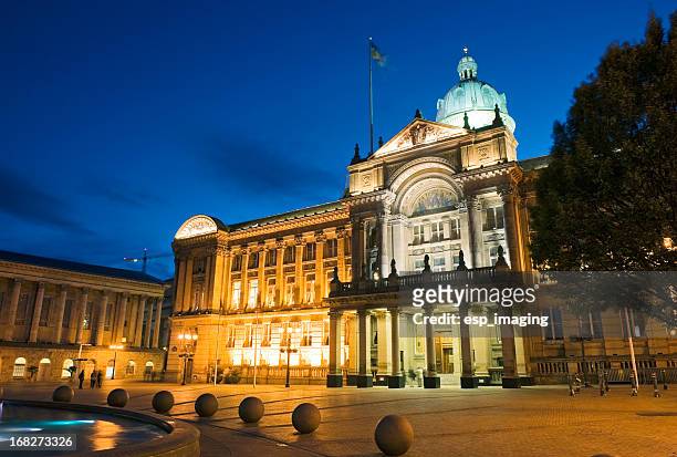 council house in victoria square birmingham at dusk - guildhall stock pictures, royalty-free photos & images